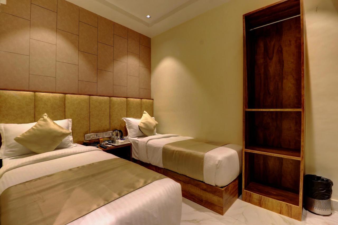 Hotel Amber Suite Near Mumbai Airport Exterior foto